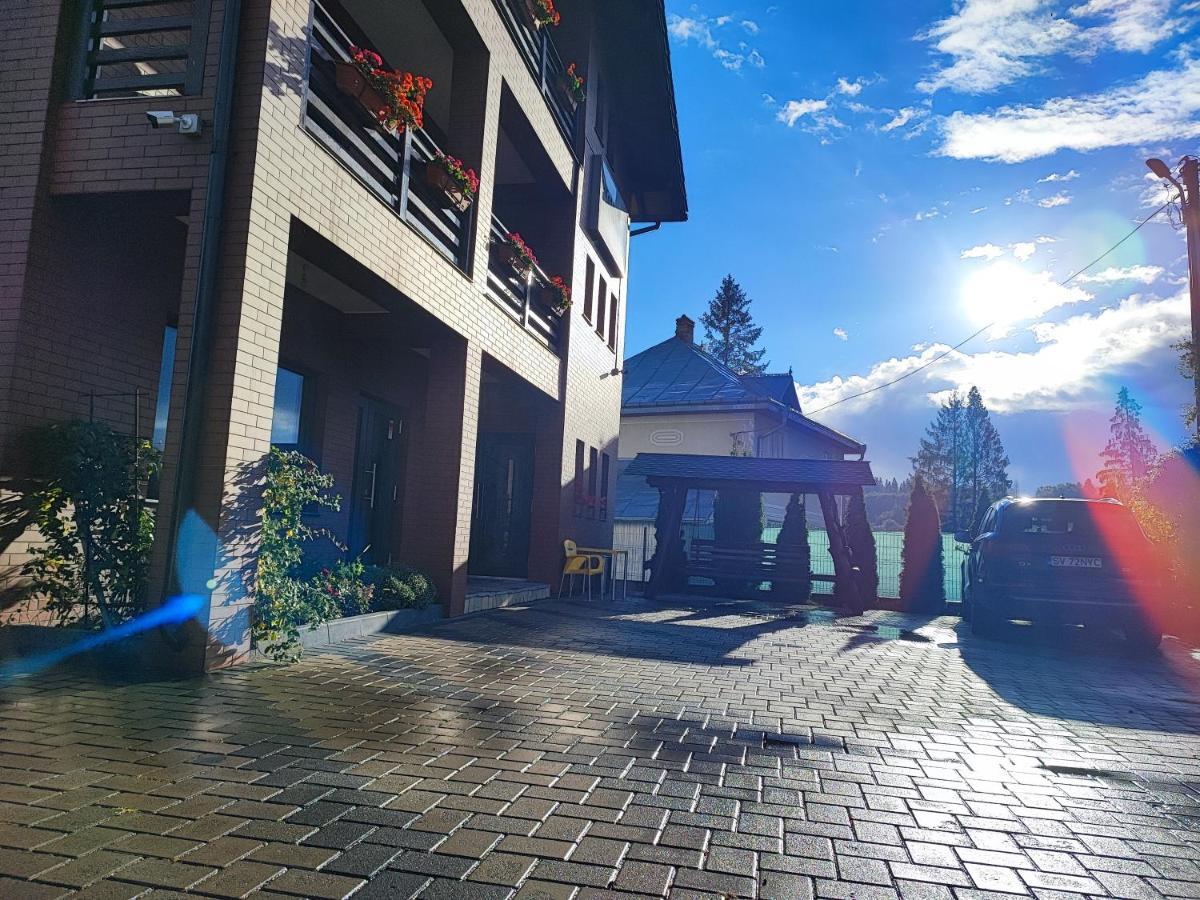 Enigma Bucovinei Hotel Vicovu de Jos Eksteriør billede