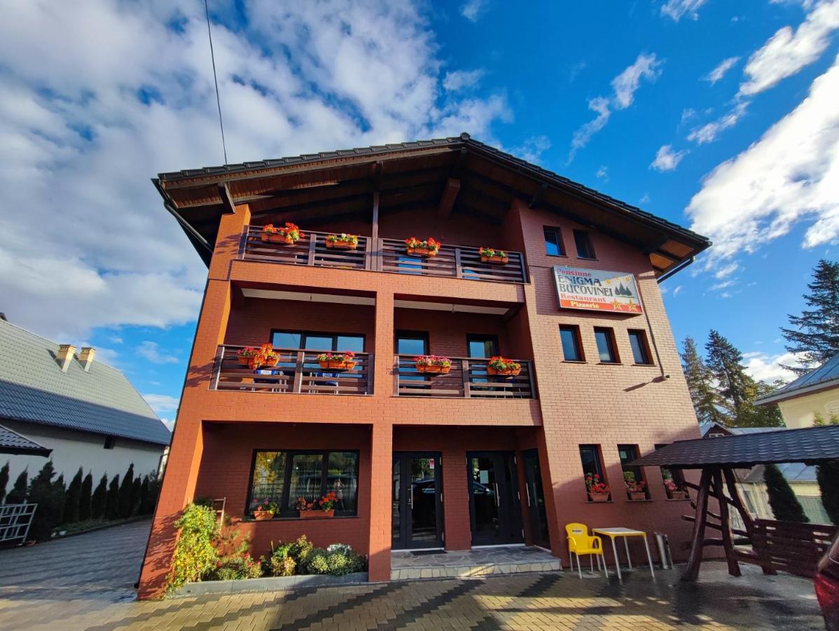 Enigma Bucovinei Hotel Vicovu de Jos Eksteriør billede